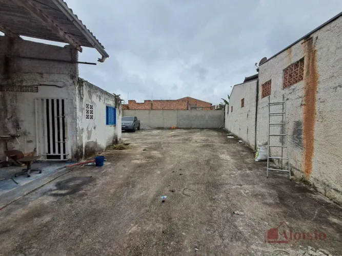 Terreno para alugar, 340 m² por R$ 2.420/mês - Shalon - Taubaté/SP