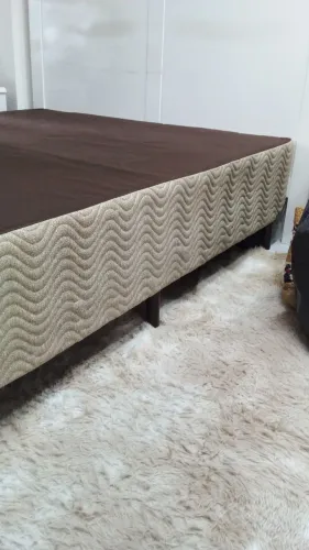 Vendo uma base de cama box nova