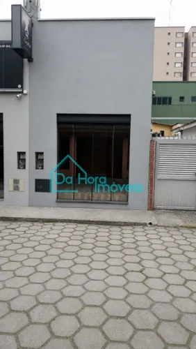 sala comercial no centro de mongaguá para locação