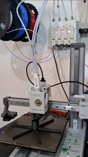 IMPRESSORA 3D BAMBU LAB A1 MINI + BMCU +5KG DE FILAMENTO PLA