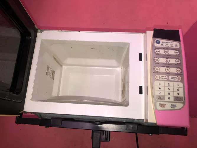 Microondas com defeito 