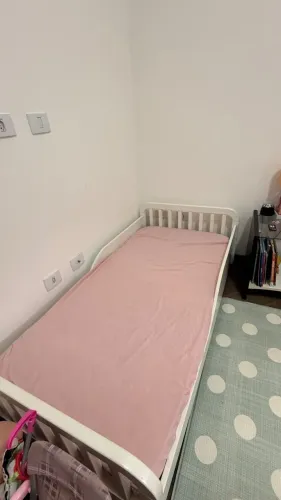 Cama Montessoriana infantil com colchão 