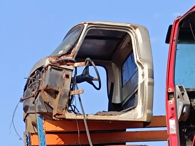 Cabine F1000 F4000 Gabine F1000 F4000 Cabine Ford F-1000 Pick Up