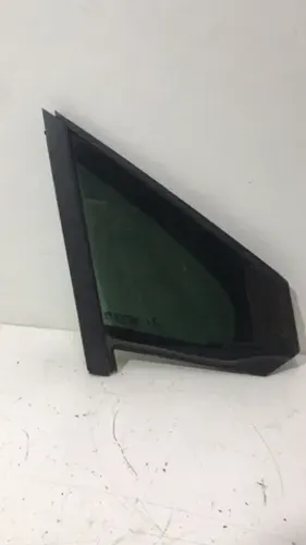 Vidro fixo porta dianteira direita Peugeot 208 2014