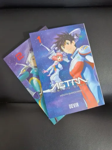 Mangá Astra Lost in Space - Volumes 1 e 2 - Editora Devir