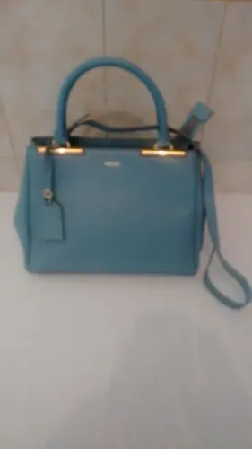 Lindas bolsa da arezzo nova nunca usada com preço excelente. 