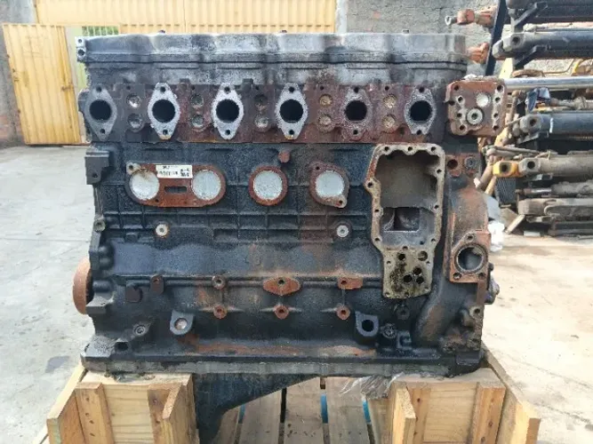 Motor incompleto FPT 6 cilindros New Holland E215C
