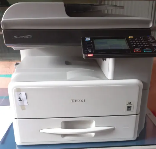 Multifuncional Ricoh Aficio MP 301SPF, NO ESTADO. 