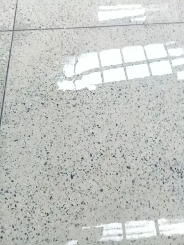 Pisos pra área descoberta de marmorite