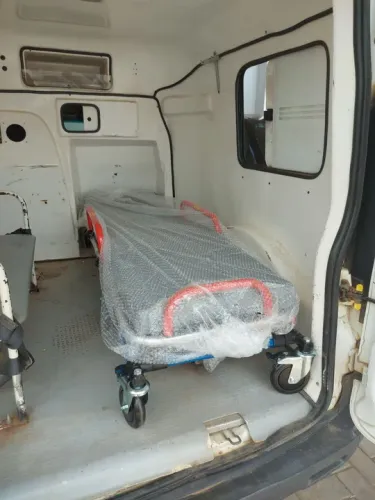 Conserto  de macas usadas para ambulância.