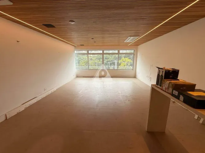 Apartamento reformado na Lagoa - Completamente Reformado