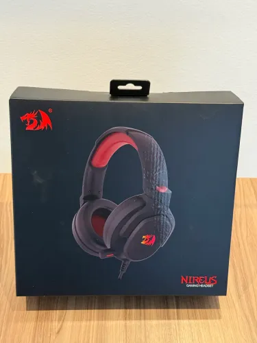 Headset gamer Redragon Nireus Preto