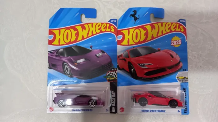 Hot Wheels - '94 Bugatti EB110 SS e Ferrari SF90 Stradale