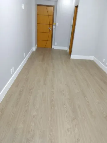 INSTALAÇÃO DE PISO VINILICO,CARPETES  