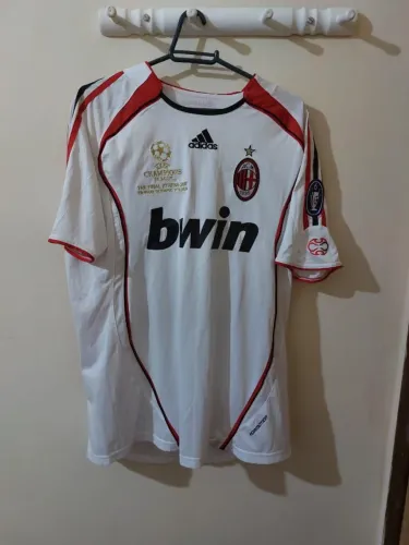 Camisa Milan Retrô 2006/2007 #22 Kaká