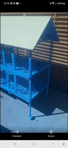 Gaiola e viveiro metal com Telhado