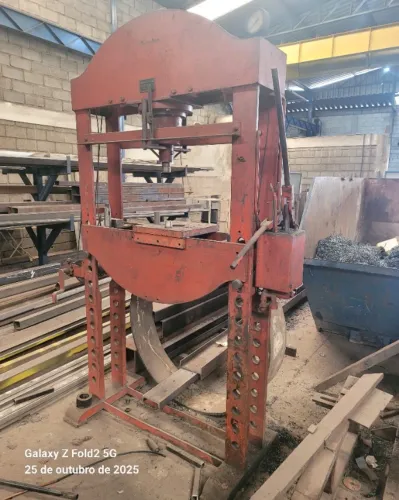 Prensa hidraulica pino 80 ton - funcionando