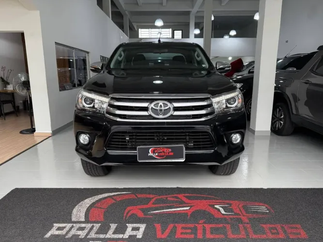 Toyota Hilux SRX 4X4 2.8 TDI 16V Dies. Aut. 2017