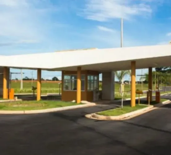 Terreno no Condomínio ALPHAVILLE com 450m²