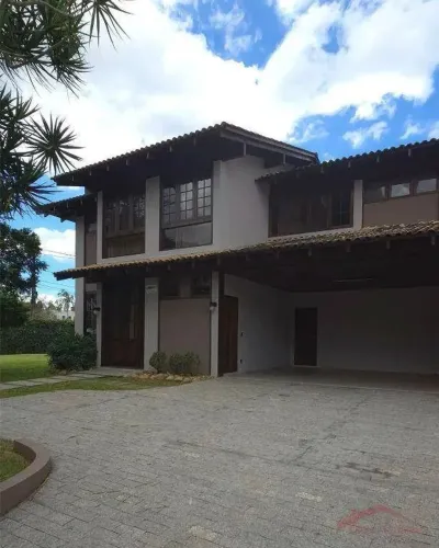 Casa com 3 dormitórios para alugar, 280 m² por R$ 9.070,00/mês - América - Joinville/SC