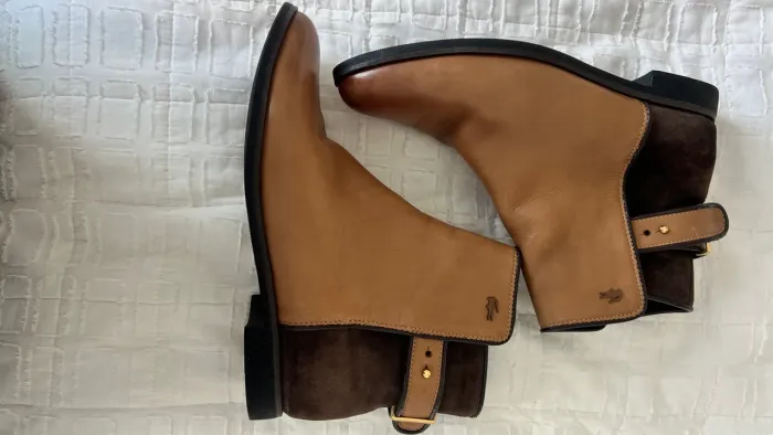 Botas de Couro Marrom