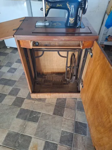 Maquina de costura singer