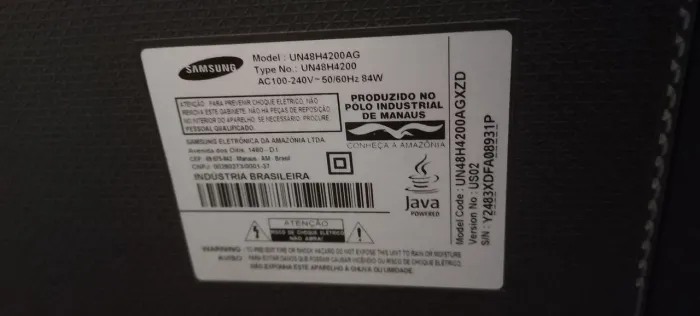 Tv samsung 48" ( detalhe )