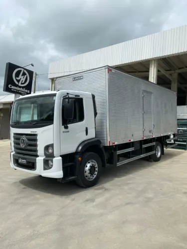 VW Constellation 17.230 - 2023 Baú