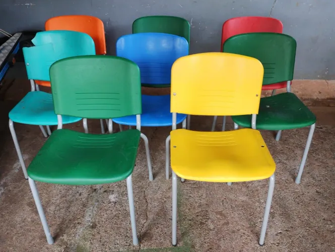 Cadeiras Coloridas