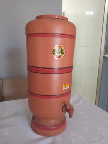 Vendo filtro de barro semi-novo