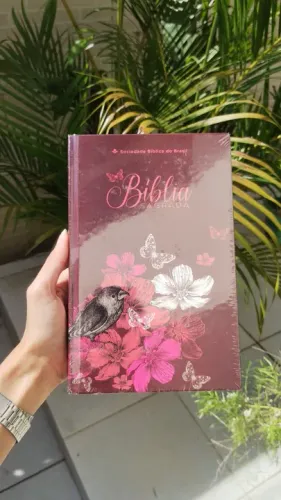 Bíblia Sagrada - Flores e Borboletas 