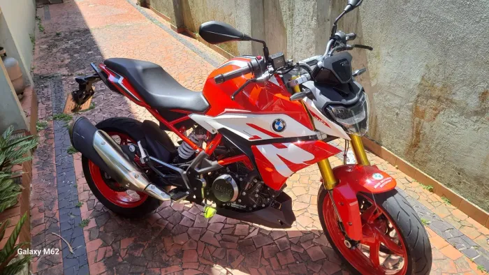 BMW G310R novinha 3800km na garantia