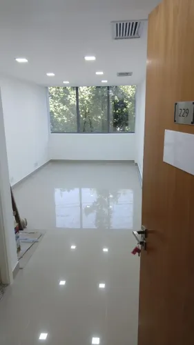 Sala Comercial com 24mt2, no Cond. Seletto -Abelardo Bueno