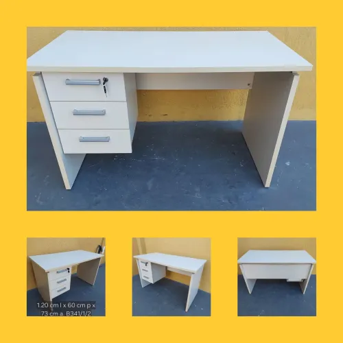 Mesa de Escritório com 3 Gavetas - 1,20cm
