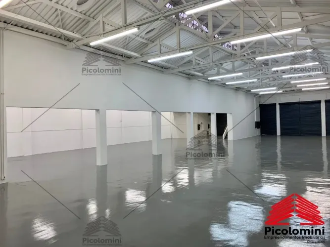 Galpão para venda e aluguel no Bom Retiro, 840 m2, 7 salas, 4 banheiros, 45 vagas