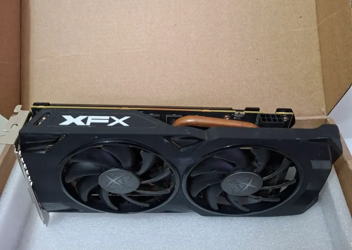 Placa de vídeo rx 570 4gb XFX Excelente! Não é 550 560 580 8gb gtx 1660 6gb