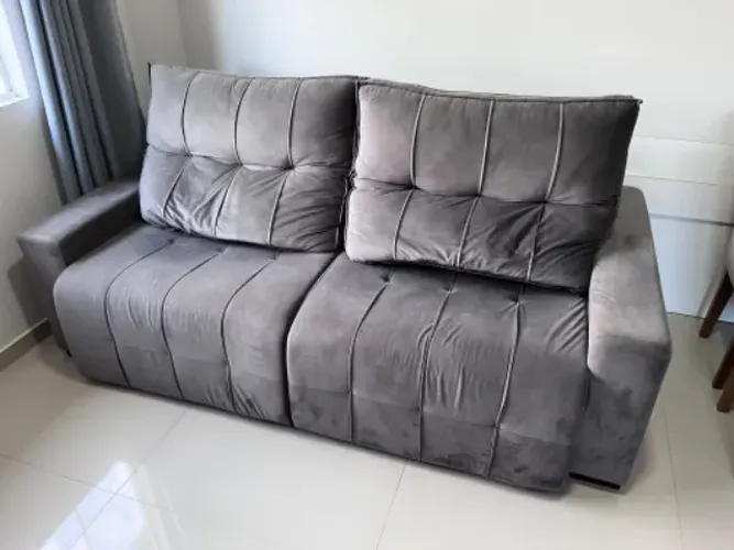 Sofá retrátil e reclinável