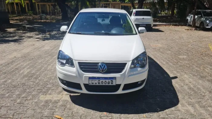 Volkswagen Polo Sedan 1.6 MI Total Flex 8V 4P 2010