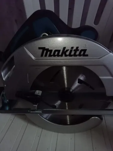 Makita