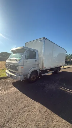 Caminhão Baú Impecável - Sempre em Carga Leve (Pão)