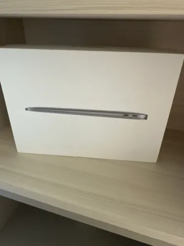 Caixa de Mac book  m1. vazia 
