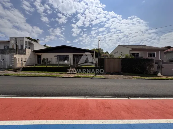 Casa à Venda - Comercial e Residencial - 880m2