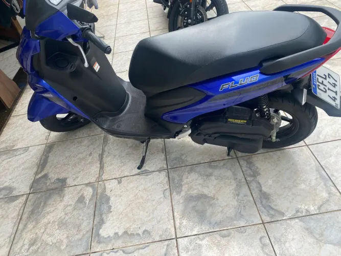 Yamaha Fluo zero! Abs 2023