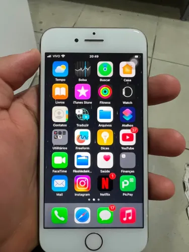iPhone 8