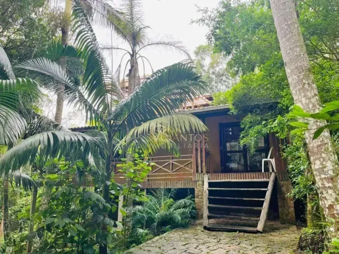 Sítio com 3 dormitórios à venda, 11895 m² por R$ 1.500.000,00 - Vargem do Bom Jesus - Flor