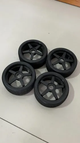 Jogo de rodas original Automodelo Kyosho Inferno GT2