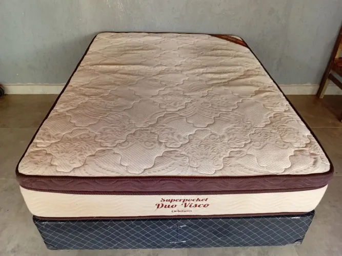 Vendo cama de casal padrão entrego 