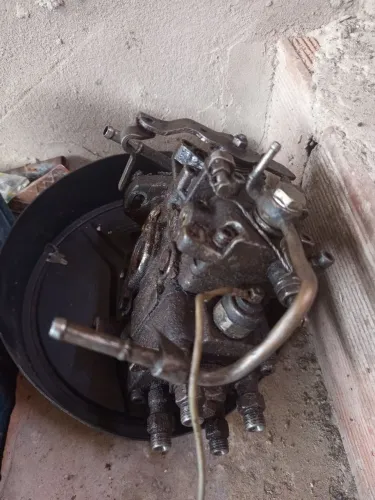 Vendo bomba injetora do Kia bongo 2.7 2008
