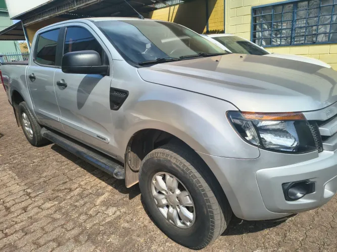 Ford Ranger XLS 3.2 20V 4X4 CD Diesel Aut. 2015
