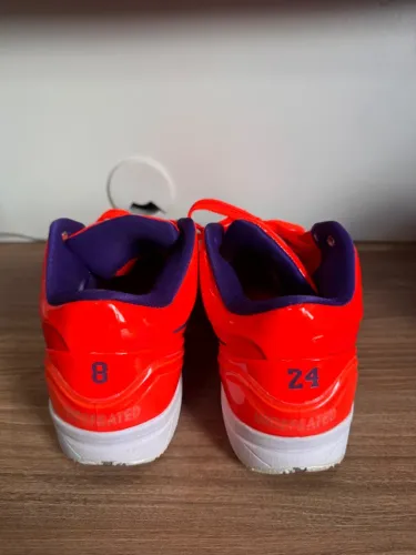 Tênis Nike Kobe 4 Protro x Undefeated ?Team Orange / Phoenix Suns?